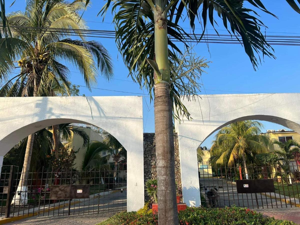 Casa Huellas En La Arena * Ixtapa (Guerrero)